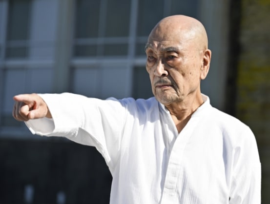 『ちょっとだけエスパー』5話 白い男